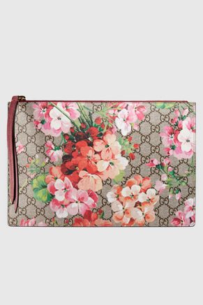 Gucci-GG-Blooms-pouch.jpg