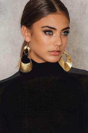 NA-KD-Big-Twisted-Earrings.jpg