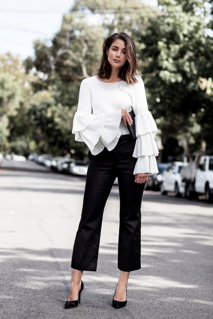 harper-and-harley_ruffle-white-top-sleeves_cropped-pants_style_outfit_2-mmvys00trzsn4koxa4ndzw3bb9z2kocer61mk0t1oc